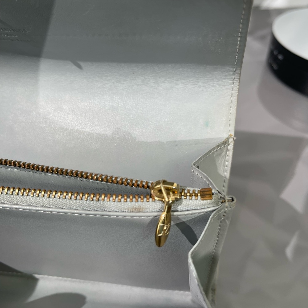 Louis Vuitton Vernis  Monogram Gold grey/silver Long Sarah Wallet - Picture 17 of 17
